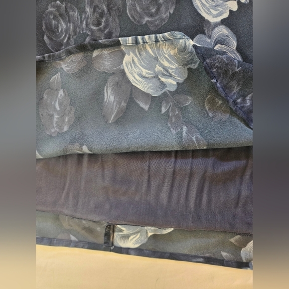 Johnnie M. Womens Blue Floral Sleeveless 2 Button Closure Maxi Dress Size 4 - Picture 4 of 12